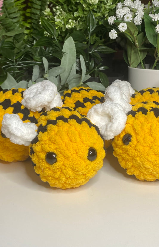 Bee plushies! (Customizable)